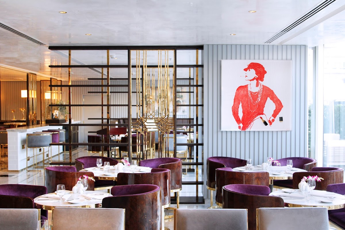 Cafe Society Dubai Titelbild