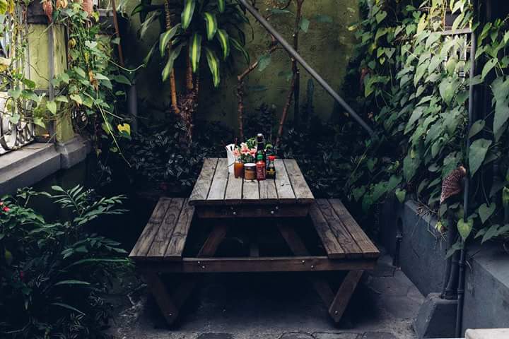 Café Rojo Titelbild