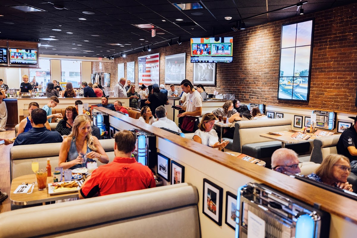 Mel’s Drive-In Nashville hero