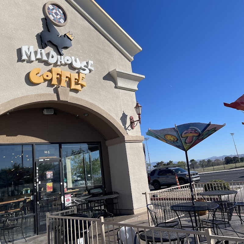 Madhouse Coffee — The Original Location · Est. 2006 ヒーロー画像