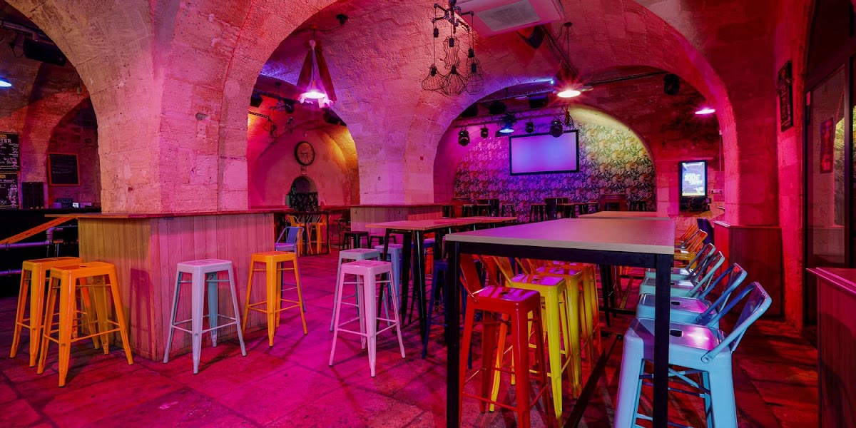 LevЯette Café Bordeaux ヒーロー画像