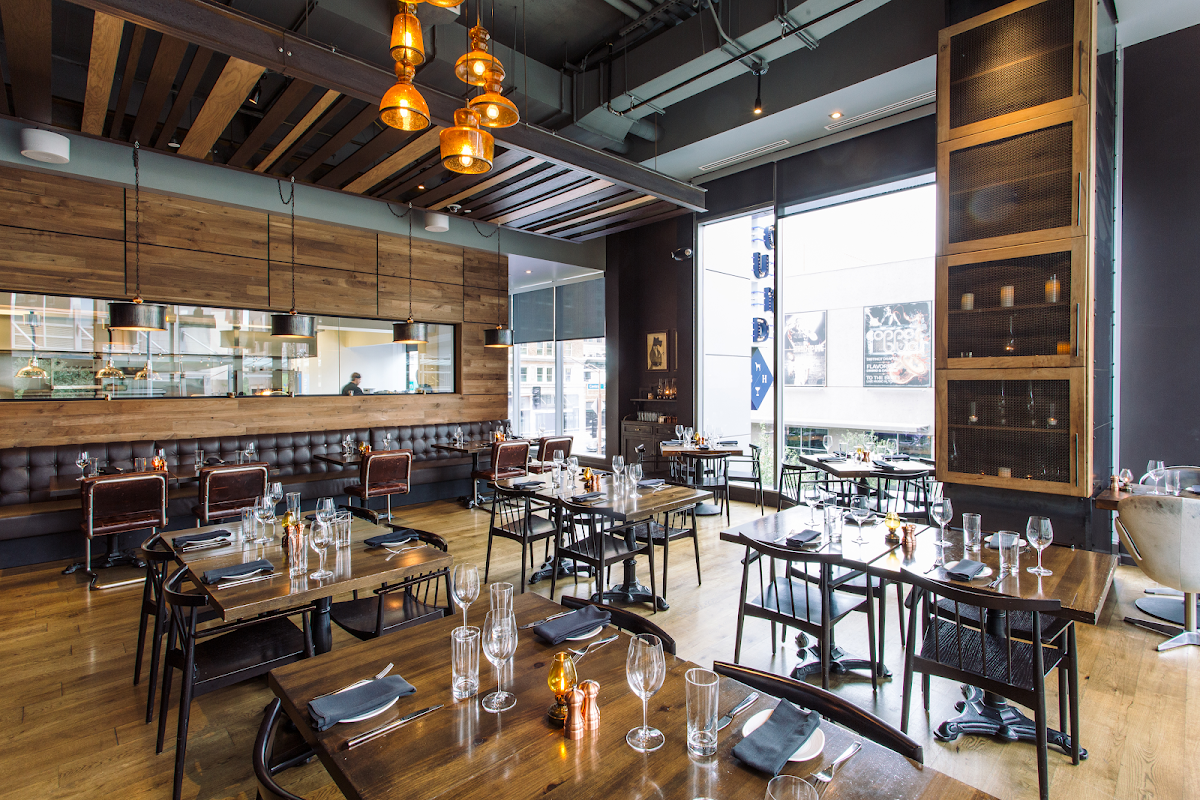 Blue Hound Kitchen & Cocktails hero