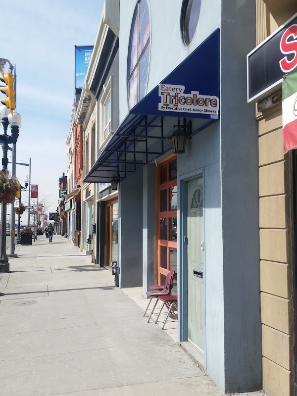 Tricolore Bar & Caffe hero