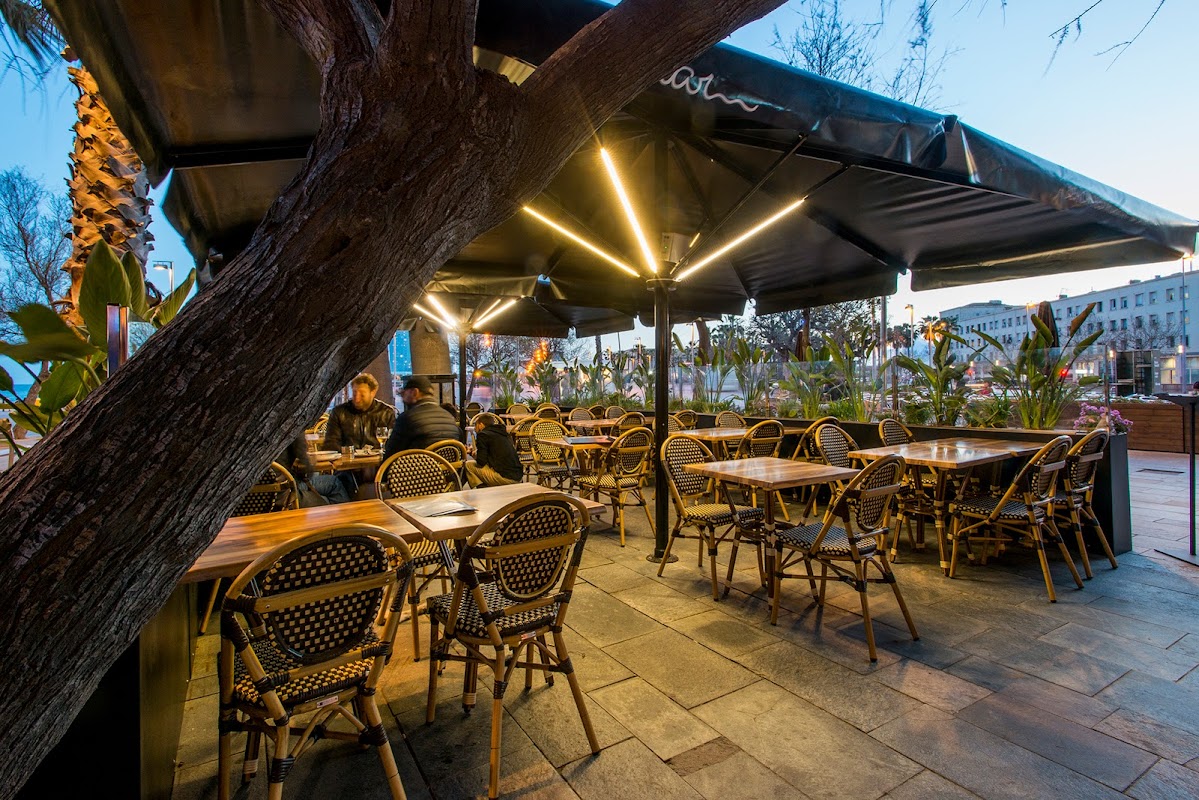 Mar beach restaurant bar Titelbild