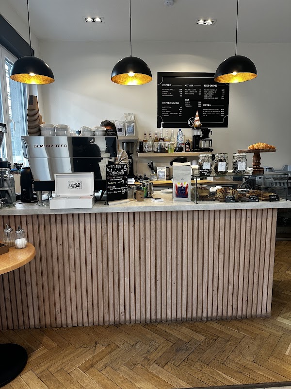 Nine Coffee ヒーロー画像