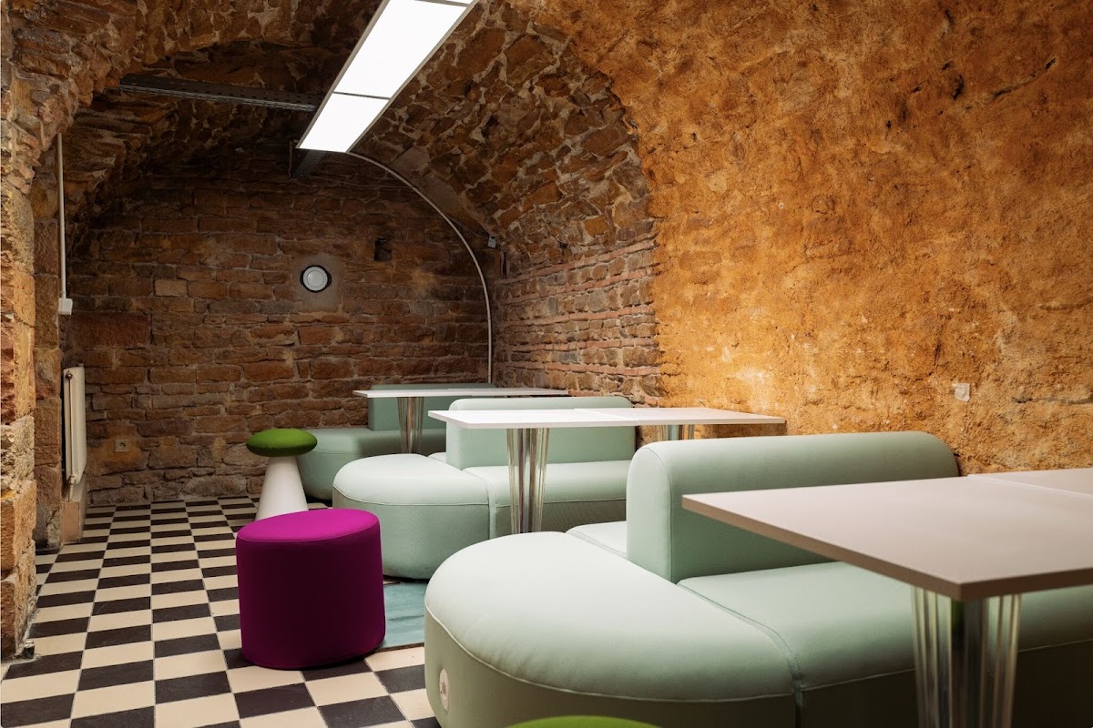 UFO - Restaurant (brunch - café - cocktails - restaurant - studio) ヒーロー画像