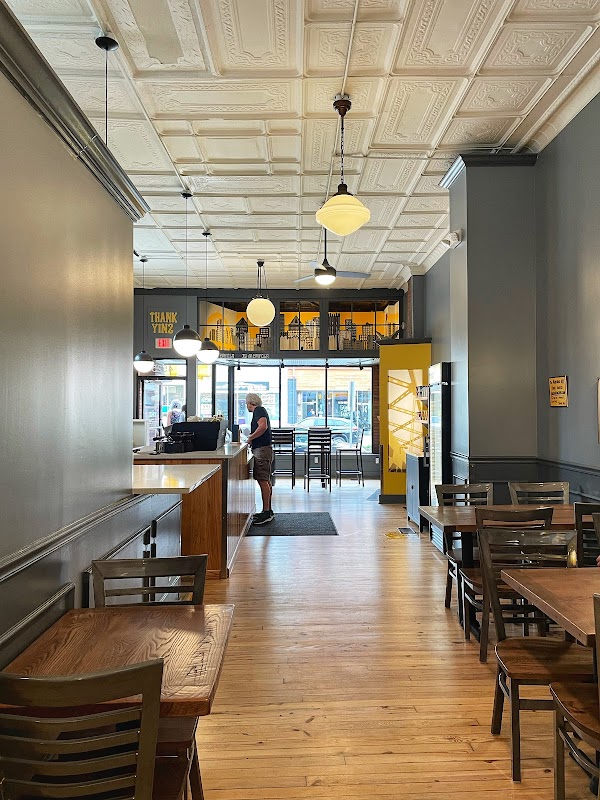 YINZ Coffee Bloomfield ヒーロー画像