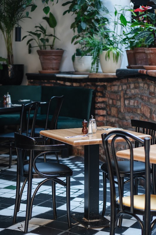 Café Friedlich im KunstHausWien Museum Hundertwasser Titelbild