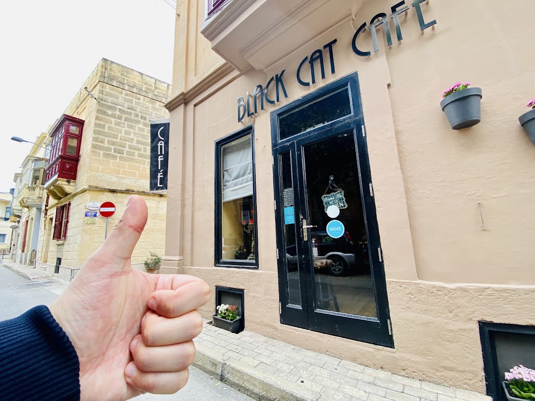 Black Cat Café hero