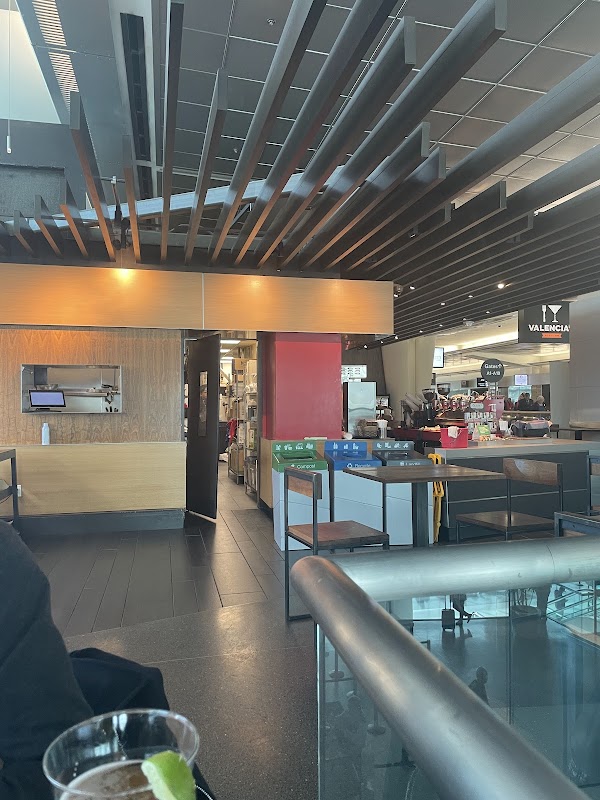 Valencia Street Station Titelbild