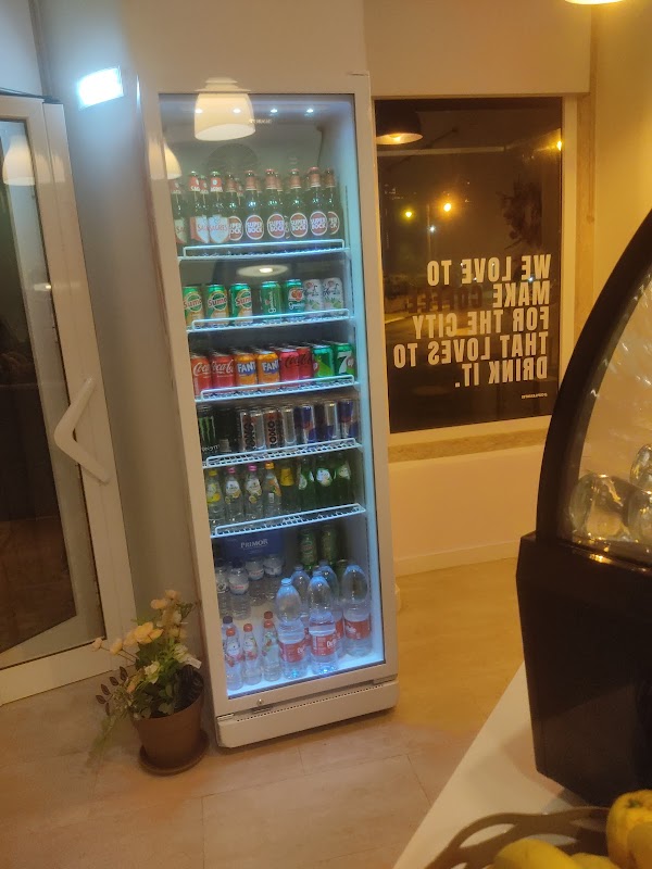 The Cup's Cafe & Snack Bar ヒーロー画像