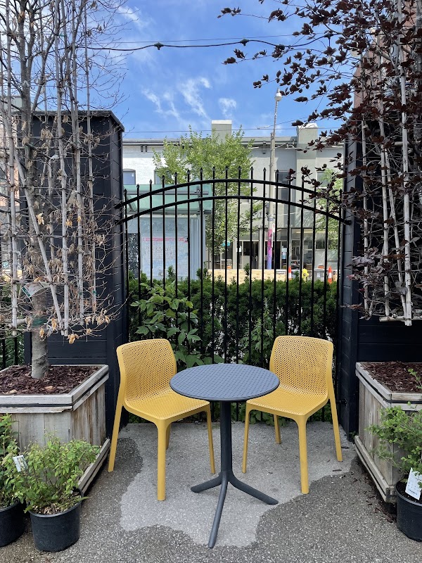 Queen Garden Cafe hero