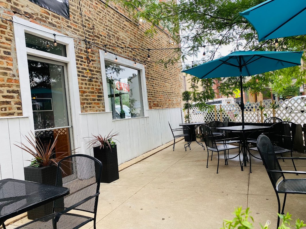 Le Cafe Station Grill hero