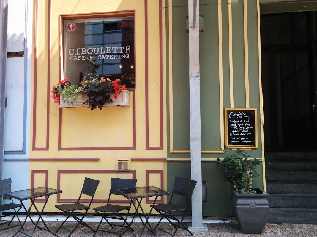 Bird's Nest Cafe + Catering hero