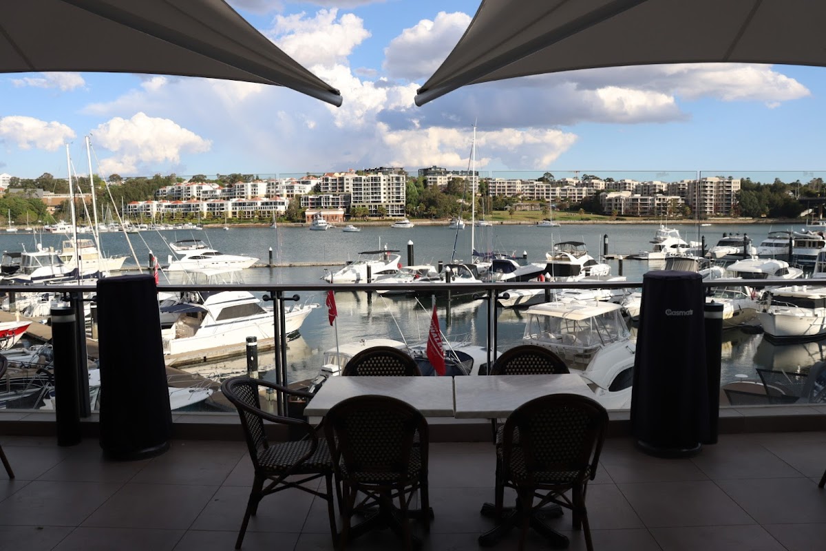 La Petite Birkenhead hero