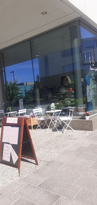 Linnea Cafe Tmi hero