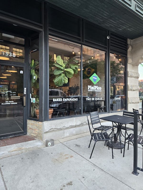 PiniPico Coffee & Empanadas hero