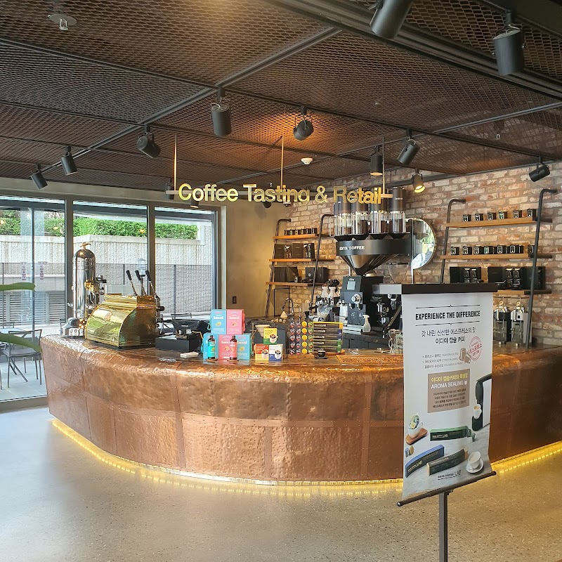 Ediya Coffee Lab. hero