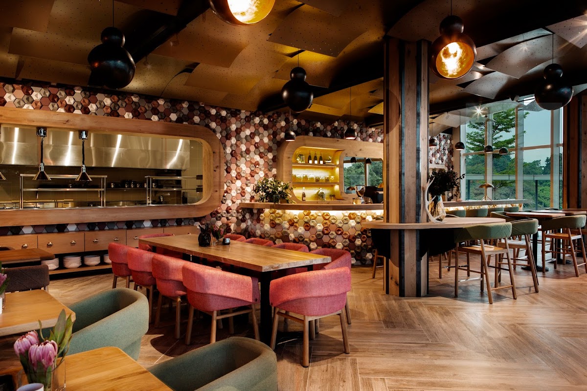 Cafe Melba at Mediapolis ヒーロー画像