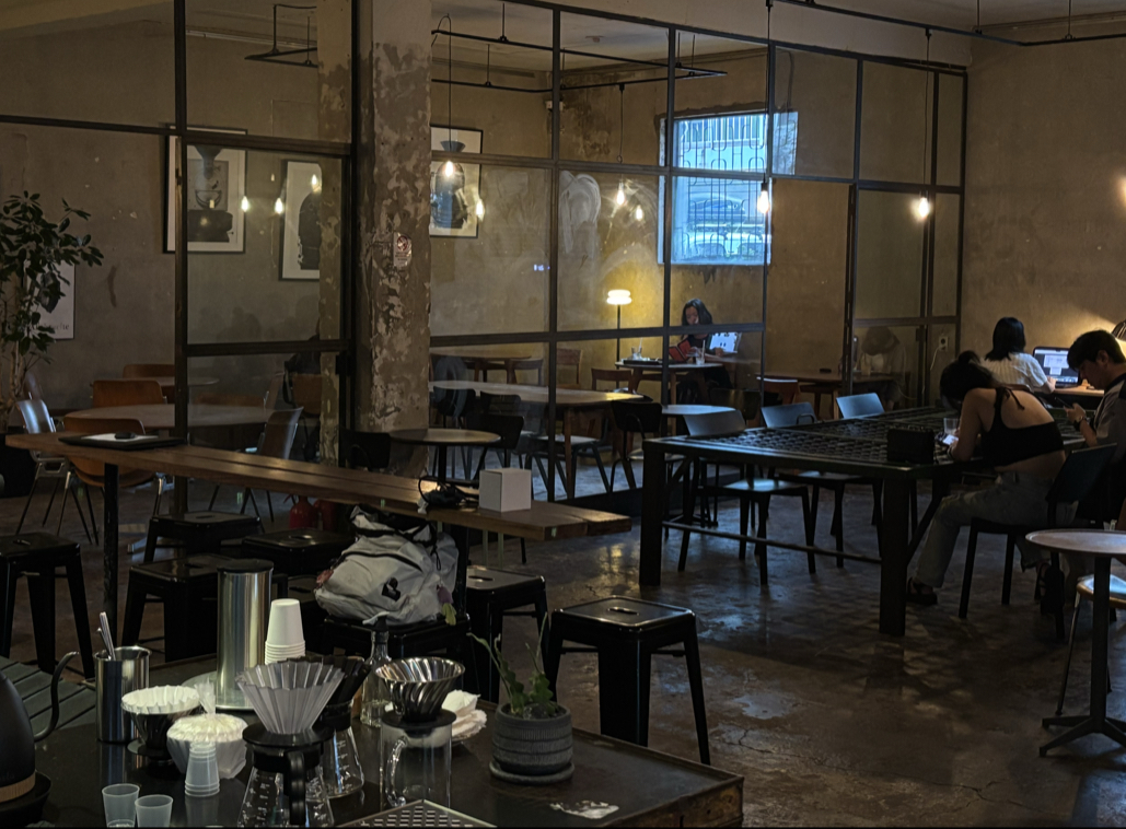 Anthracite Coffee Hapjeong. hero