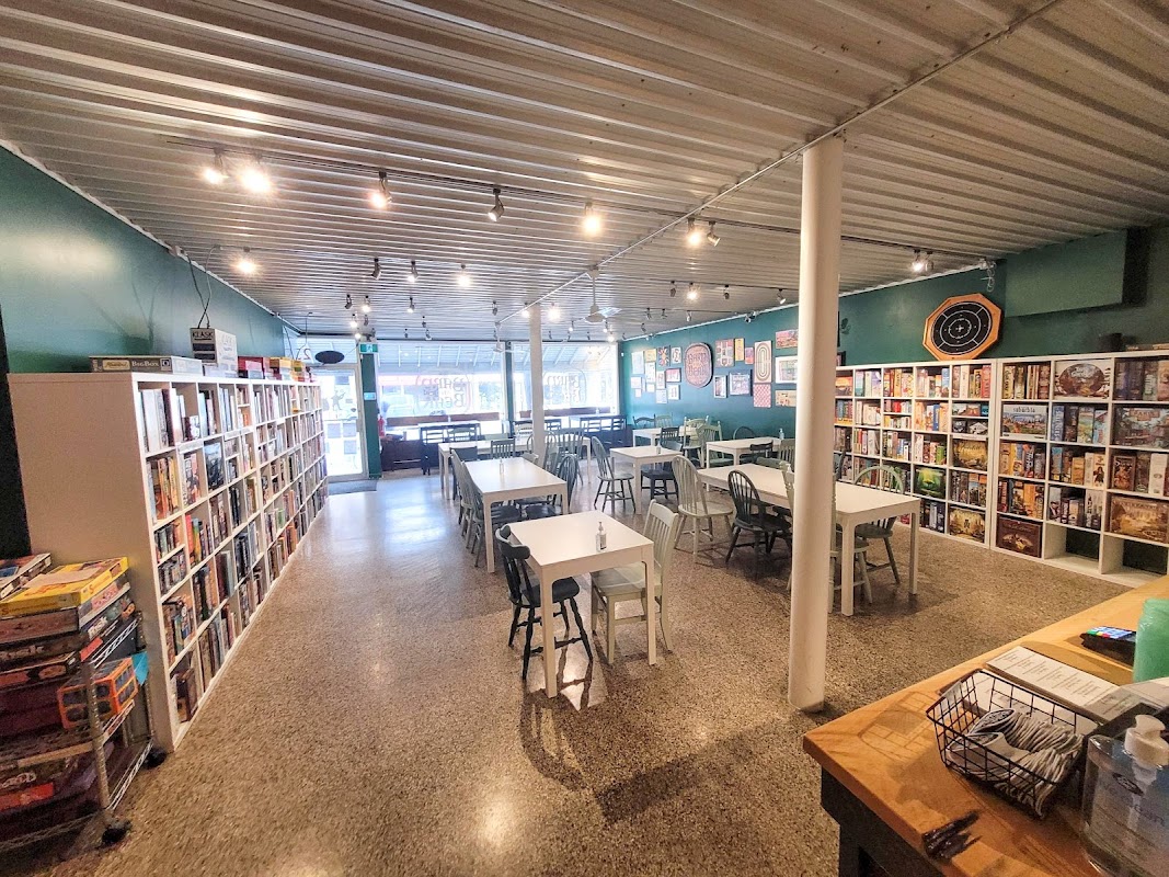 The Bard and Bear Games Cafe Hamilton ヒーロー画像