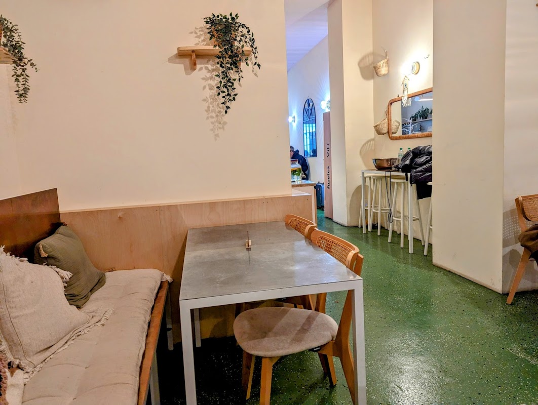 flat white - Coffee & more hero