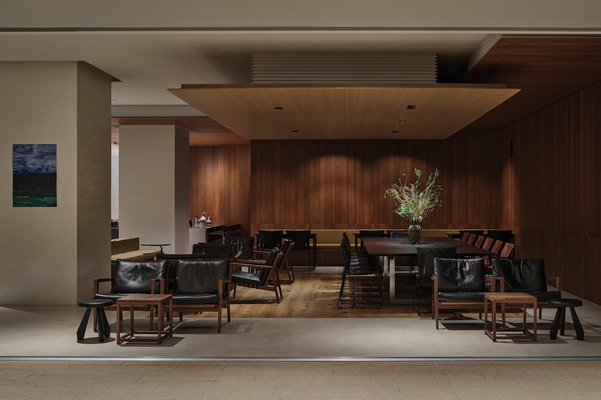 Momos Coffee Titelbild