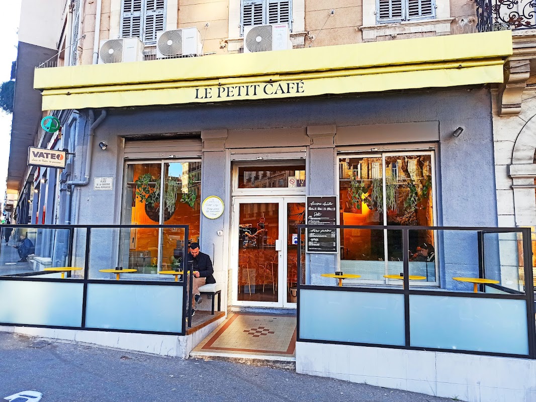 Photo principale le petit cafe